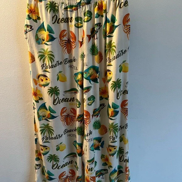 Rose & Olive Vibrant Floral Wide Leg Pants - -Who’s ready for a cruise! - Picture 3 of 5